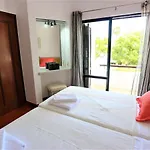 Oliver Apartment *